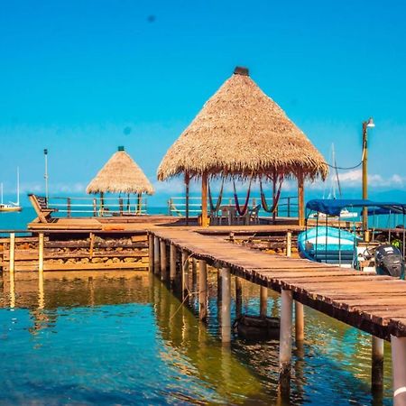 Denny'S Beach Resort Hotel Mariscos Exterior foto