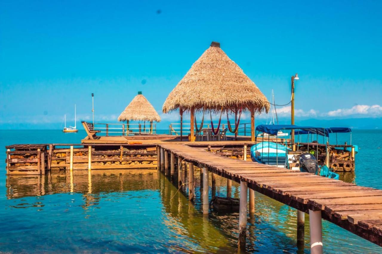 Denny'S Beach Resort Hotel Mariscos Exterior foto